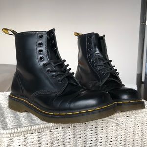 Dr. Marten Modern Classics Smooth 1460 8-Eye Boots